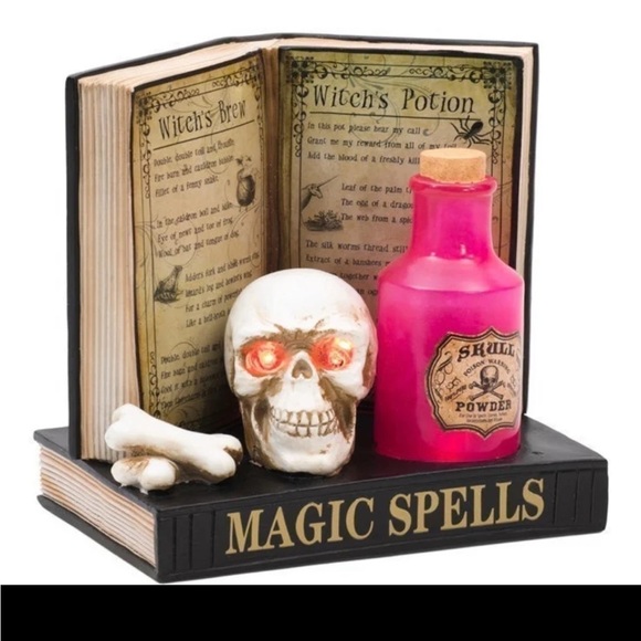 Martha Stewart Light-Up Magic Spell Book Witch Skull Potion Halloween - Picture 2 of 12